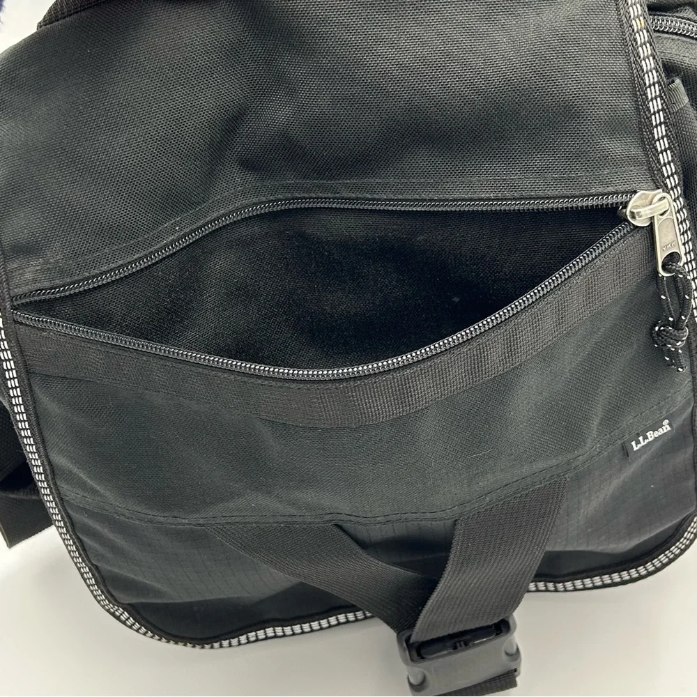 Vtg LL Bean Laptop Travel‎ Bag 12 x 15 Inch Canvas Zip Crossbody Strap Black